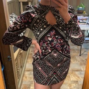 Pattern long sleeve dress